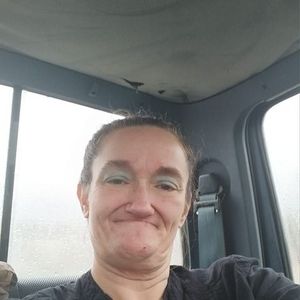 Meet your Posher, Dee